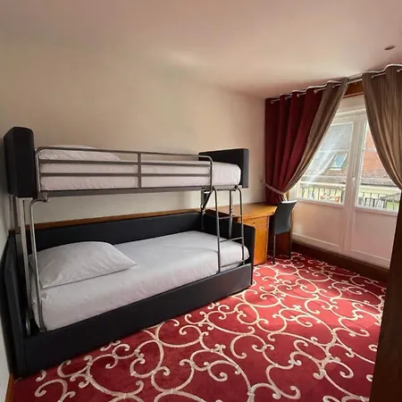 Les Cigogneaux Aparthotel 3*